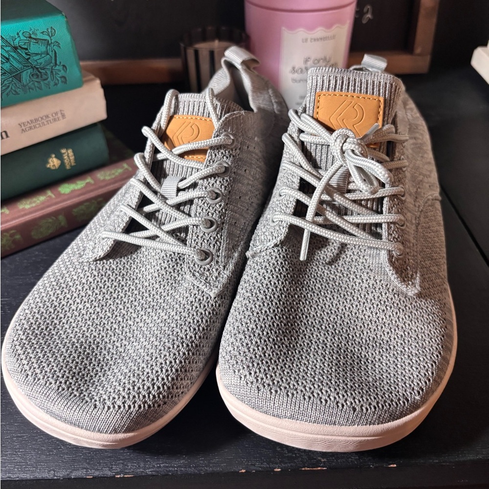 Stylish Gray Knit Men's Athletic Shoes